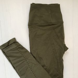 Low rise olive color leggings with back detail